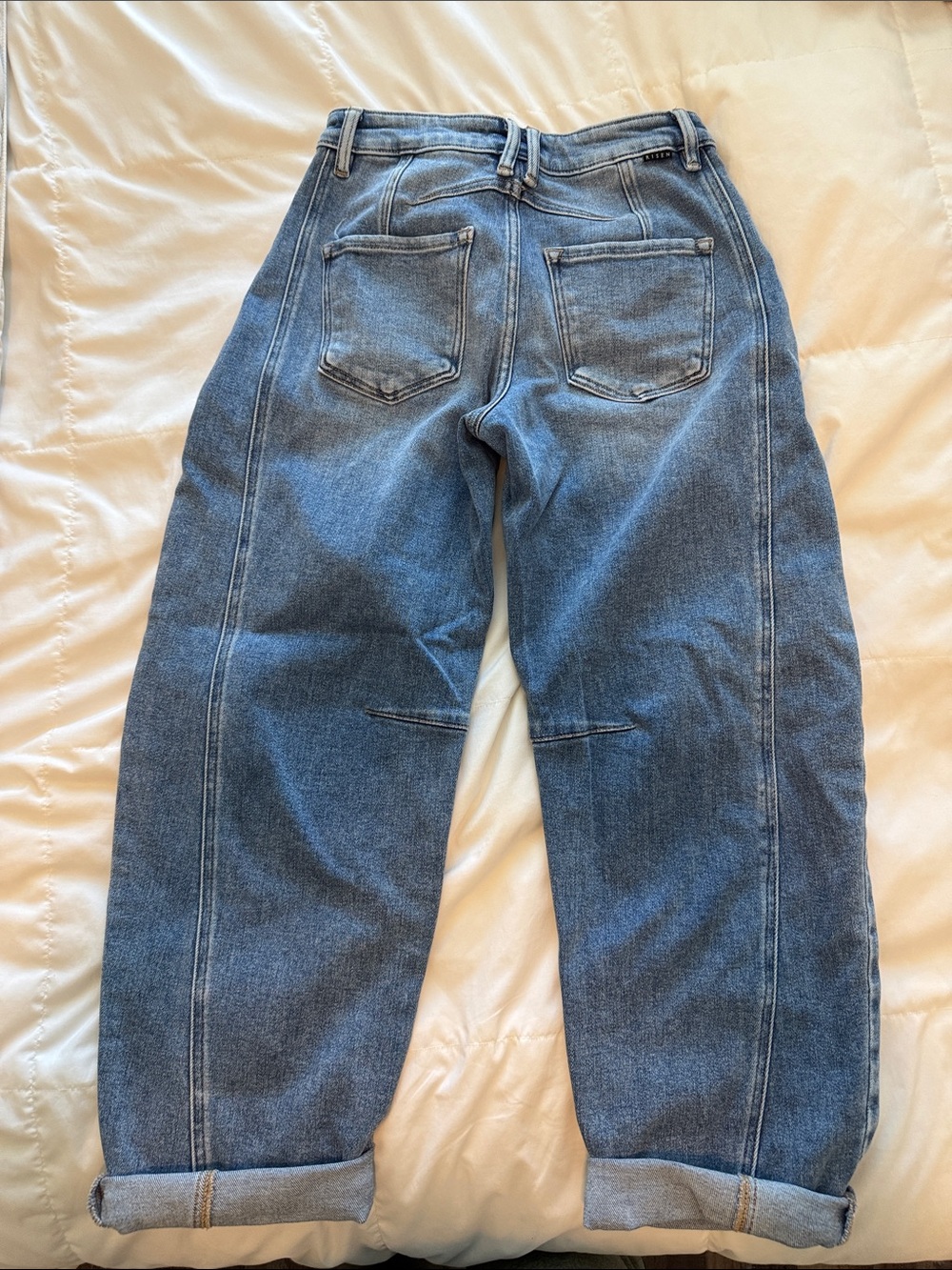 NWOT women’s Risen barrel jeans - Picture 2 of 3
